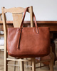 Torebka shopper z miękkiej skóry licowej do pracy brąz camel - Marco Mazzini 